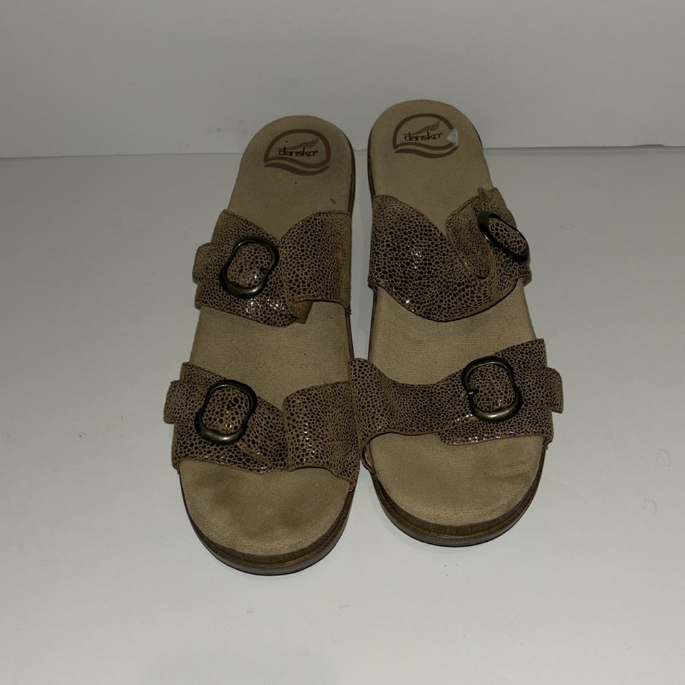 Dansko Shoes | Dansko Sophie
Metallic Tan Pebbled Leather... - Picture 2 of 7